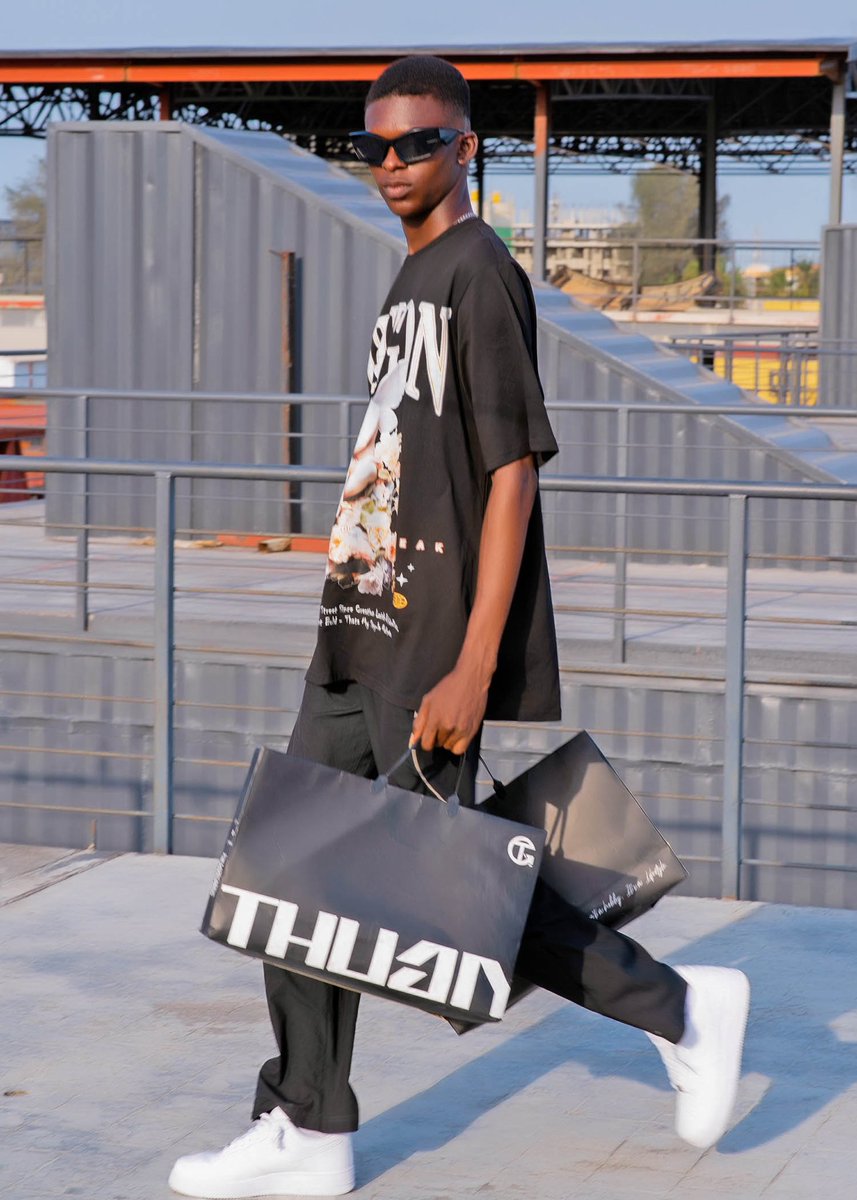 shopthugn's tweet image. Collection - Too Thug to Break
Influencing and dominating the culture because we are minimalistic yet bold.

SHOP NOW!!
Available in Black, White, Green via, and Yellow

#TooThugToBreak #StreetwearStyle #BoldMinimalism 
#ThugCulture
 #MinimalButBold #StreetStyleVibes #NewDrop