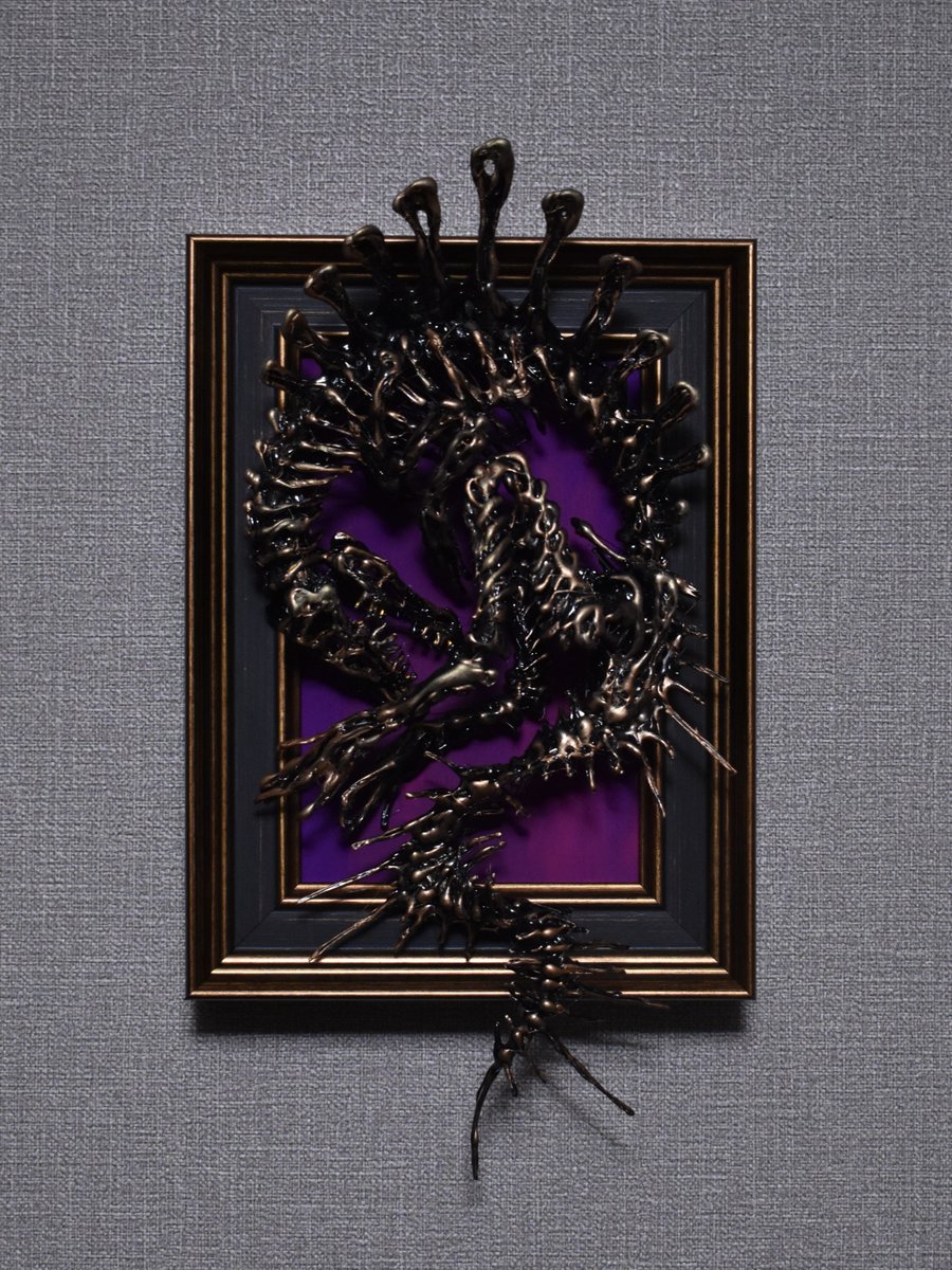 #恐竜の日 ！！
グルーガンで作った恐竜たちです🦖