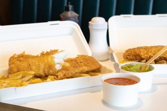 Who will be joining us for a chippy tea this #Easter weekend? 

We have our delicious traditional recipe fish &amp; chips &amp; #glutenfree option available every day
(glutenfree available up until 1 hour before closing)
You can click &amp; collect or just pop in to order 😁
#wellsnextthesea