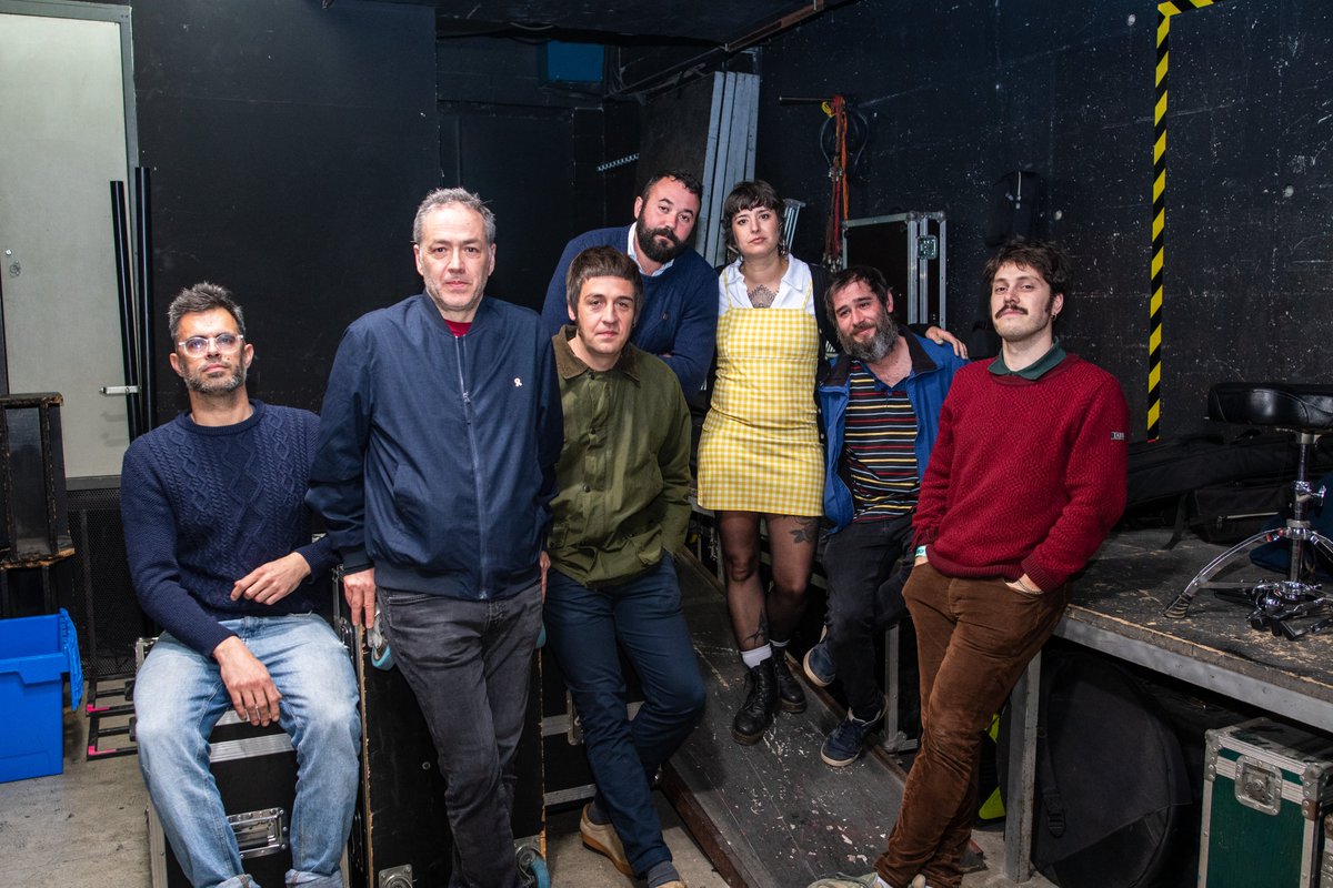 Fetus (@somfetus) on Twitter photo Un retrat de l'Àlex Capdevila a la rereguarda de la <a href="/salaclap/">Clap Mataró</a> de Mataró per fer palès que aquesta primavera venen dies remoguts amb un reguitzell d'assalts fetals al Principat i més enllà. La setmana que ve els repassem tots i que brolli la rauxa. Amunt els cors i bones Pasqües! Un retrat de l'Àlex Capdevila a la rereguarda de la <a href="/salaclap/">Clap Mataró</a> de Mataró per fer palès que aquesta primavera venen dies remoguts amb un reguitzell d'assalts fetals al Principat i més enllà. La setmana que ve els repassem tots i que brolli la rauxa. Amunt els cors i bones Pasqües!