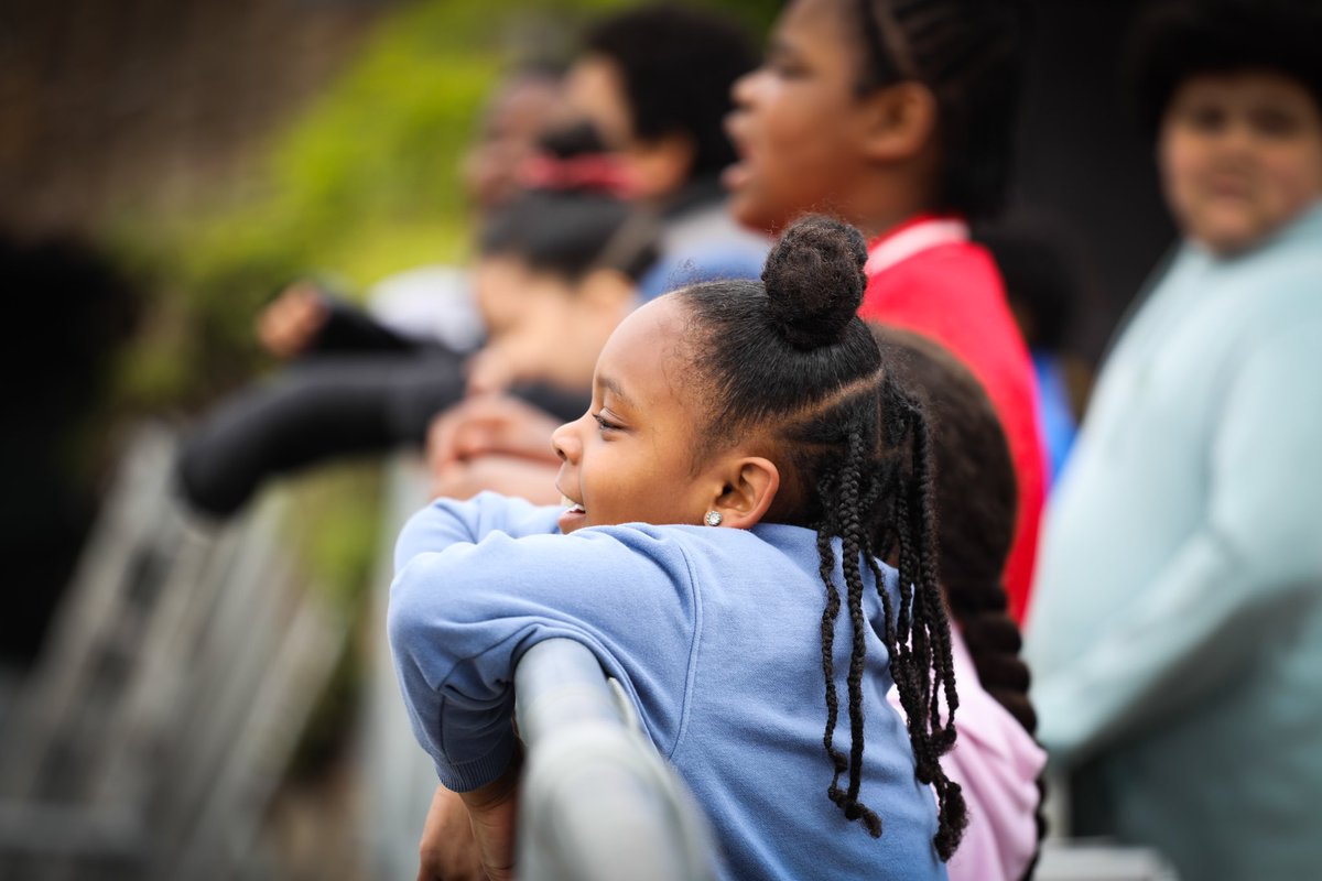 Having fun on our recent visit to <a href="/surreydocksfarm/">Surrey Docks Farm</a> #HAF2025 #youthwork pics by <a href="/Quincunxxx/">Andrew</a>
