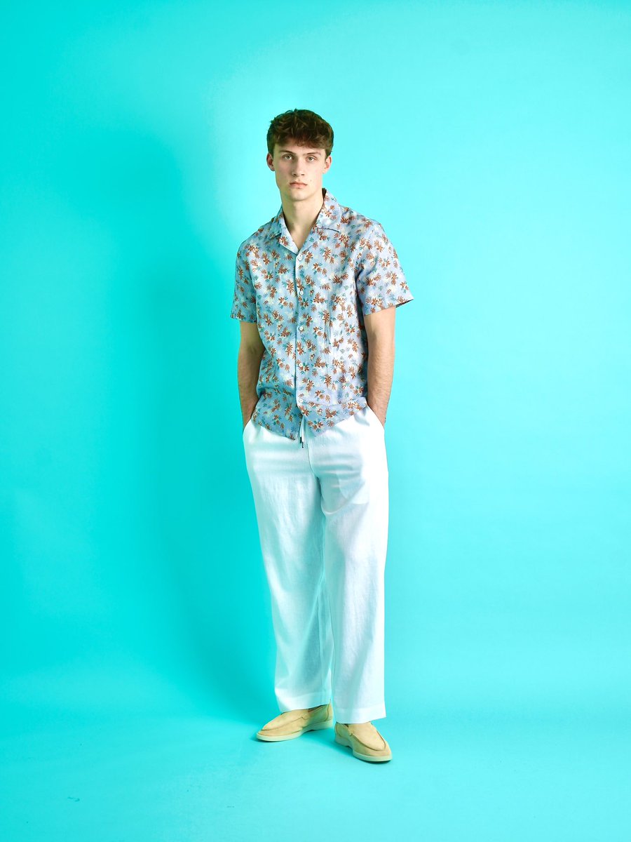 StephanMientus's tweet photo. Sommer bei mientus
#mientus #berlin #vanlaack https://t.co/PAg1YkGpay