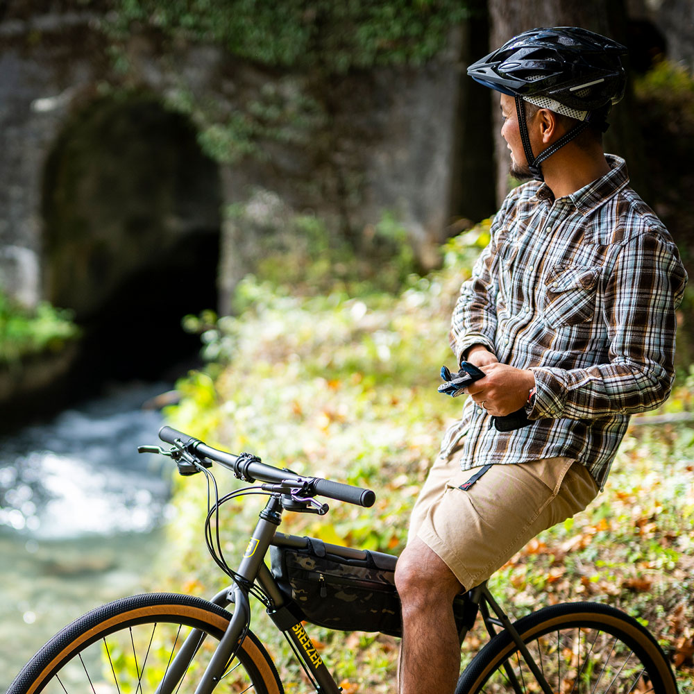 【PISTE】
上位モデルにも採用される機構を備えたコストパフォーマンスに優れるスポーツモデル。
無段階で上下位置の調整ができるダイヤルシステムを搭載。

詳しい情報は、公式HPをチェック！⁡⁡⁡
shifta.jp/brand-detail/s…

#safetylabs #ヘルメット #自転車 #ロードバイク #クロスバイク #キッズ用