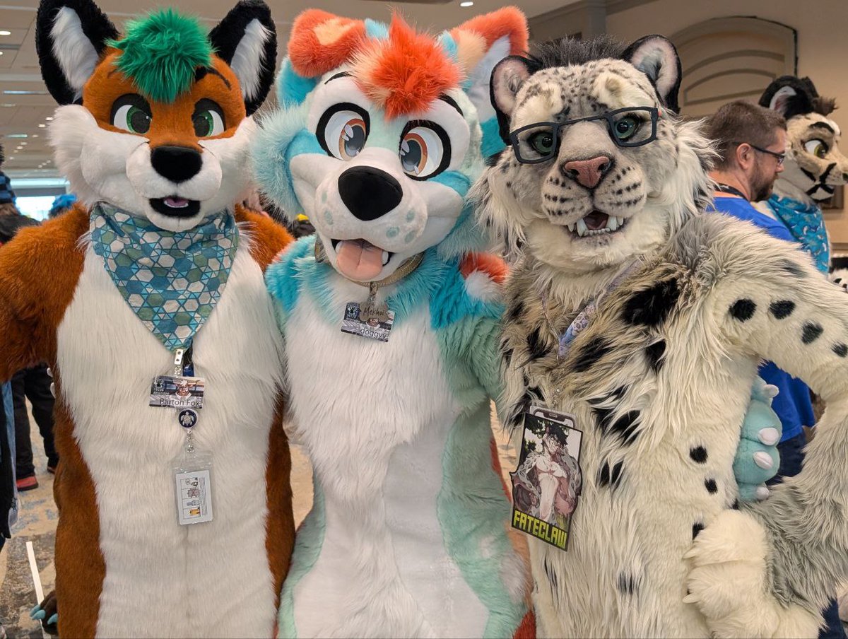 Last weekend, I had an amazing time at #TFF2025 enjoying fursuit hangouts with friends! 
This weekend, it's time for #LVFC2025 — I can't believe I'm doing back-to-back cons!

🦊: <a href="/BartonTheFox/">Barton Fox</a> 
🐶: <a href="/Mekhoiii/">Mekhoi 🐾</a> 

🪡: <a href="/Beetlefursuits/">Beetlecat.bsky.social</a> 
📸: <a href="/BarskiGryph/">Barski</a>
