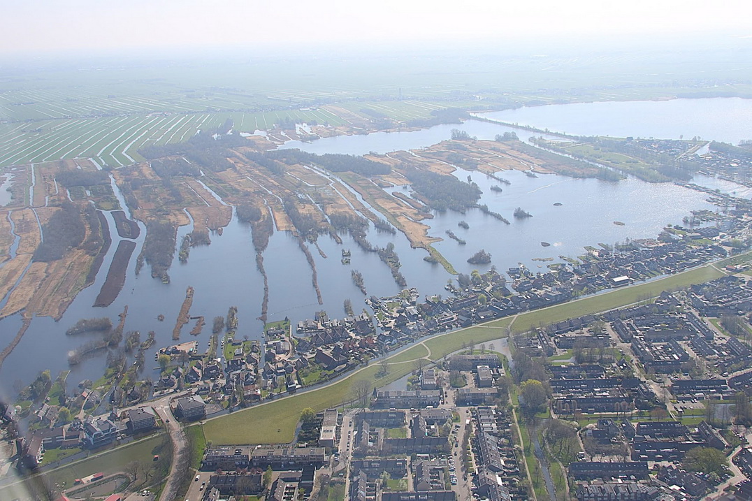 Nieuwkoop Op en Top
Luchtfoto van Nieuwkoop door Jolette de Rijk

nieuwkoper.nl/nieuwkoop-op-e…