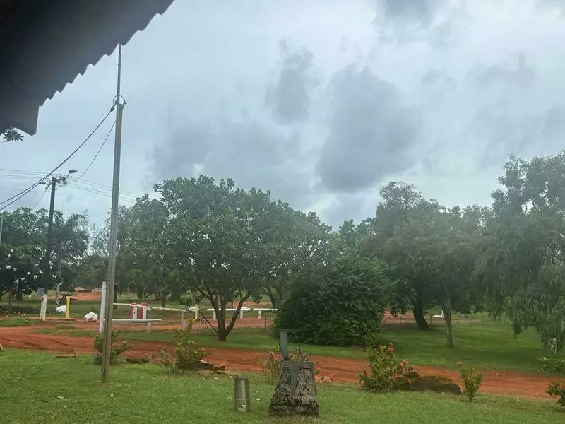 firehorse249791's tweet photo. [Cyclone Errol] Western Australia: Locals bunker down to be cut off as cyclone nears land > https://t.co/wy5fxFJMNn via #ClimateCrisis #SevereWeather #GlobalWarming #Cyclone #Errol #Galeforce #Kimberley #Broome #KuriBay #WesternAustralia https://t.co/N7m18mfBb8