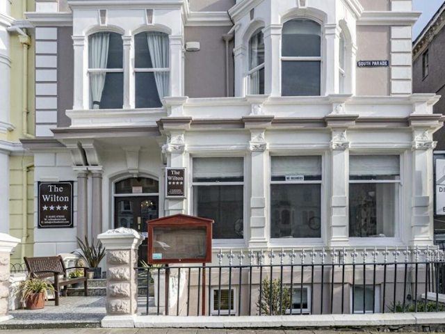 NorthWalesLife's tweet photo. Llandudno hotel sees price drop after four years on market! The council need to accept that Llandudno is no longer as desirable as it once was! https://t.co/QuHgAU7iy5 https://t.co/OYEc83ddkO