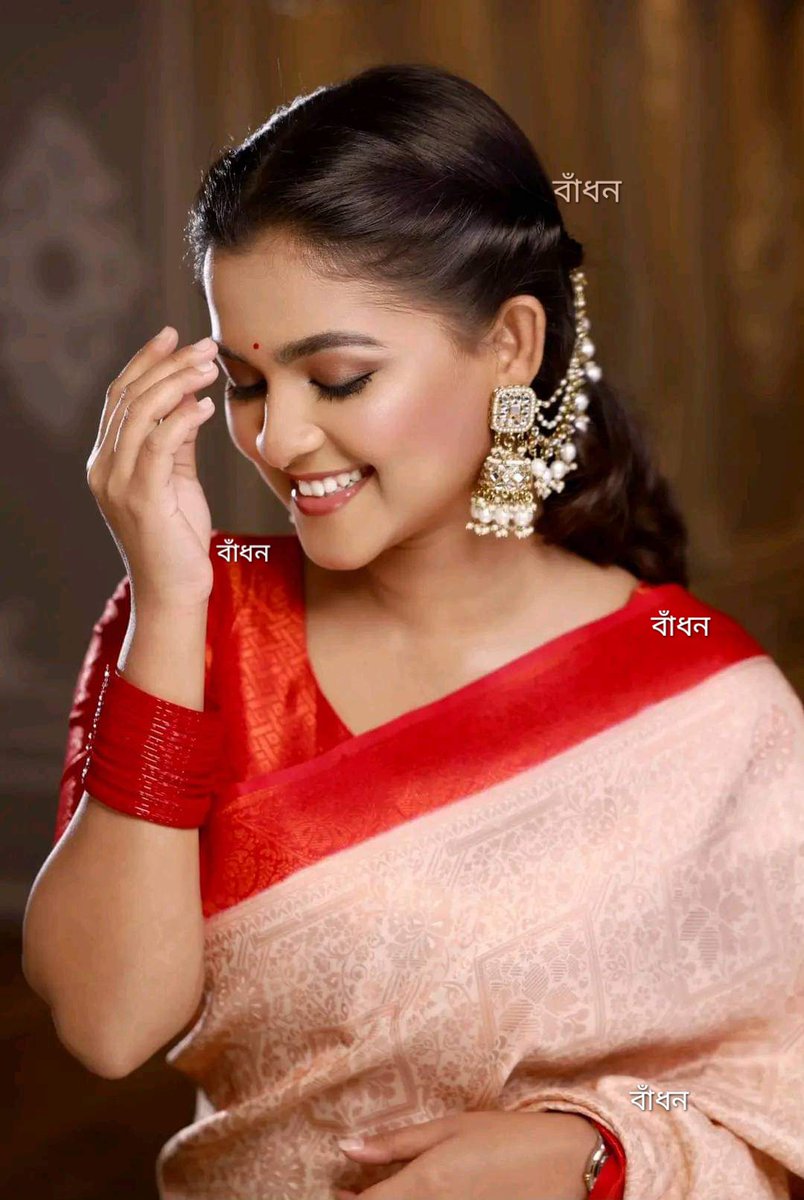 কোন এক বৈশাখী 
ঝড়ে হারিয়ে ফেলেছি 
আমি আমাকে 💞

বিকালের শুভেচ্ছা 
আমার সকল বন্ধুদের কে
🍃🍃🌱🌱🍀🌱🌱🍃🍃