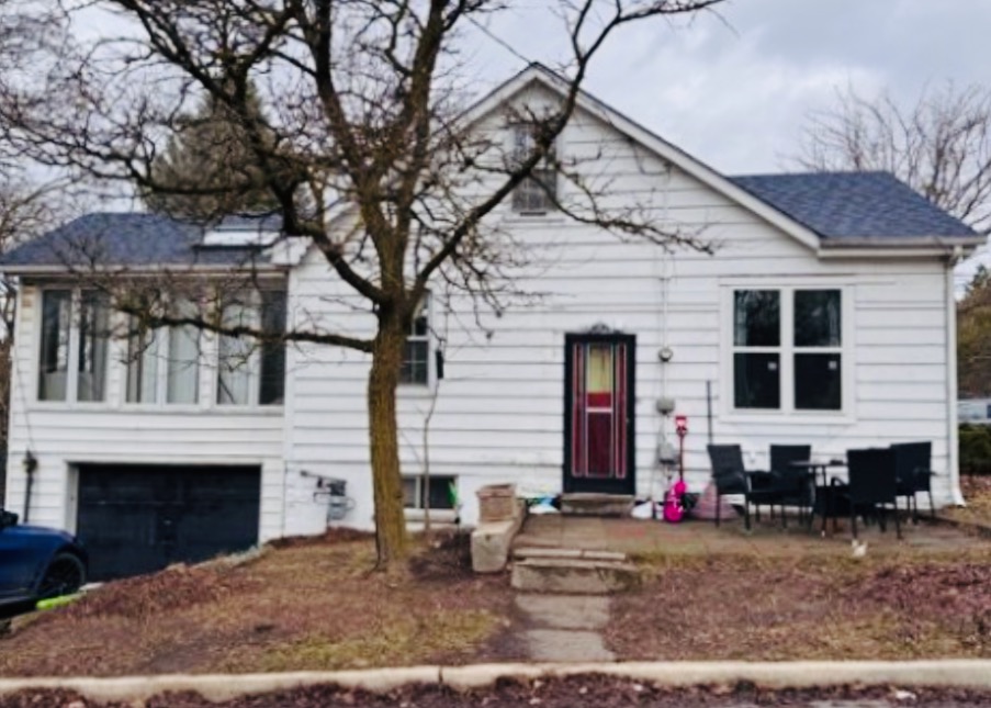 RentLife2020's tweet photo. 🏡 Now Renting: 1-Bedroom Basement Apartment in Newmarket!
📍 16942 Bayview Ave – Apply now! 
🔗 Application Link: https://t.co/bkkXXV4sFy
#rentlife #rentlifeapp #agsecure #forrent #Newmarket #affordable #AffordableHousing https://t.co/g2Ri3E1YSI