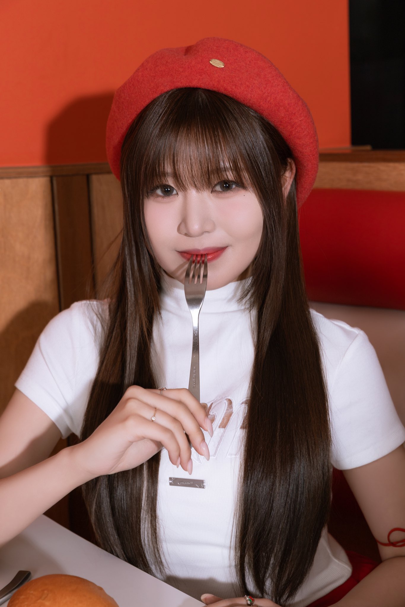 GoubQKtbQAA7jZ2?format=jpg&name=large