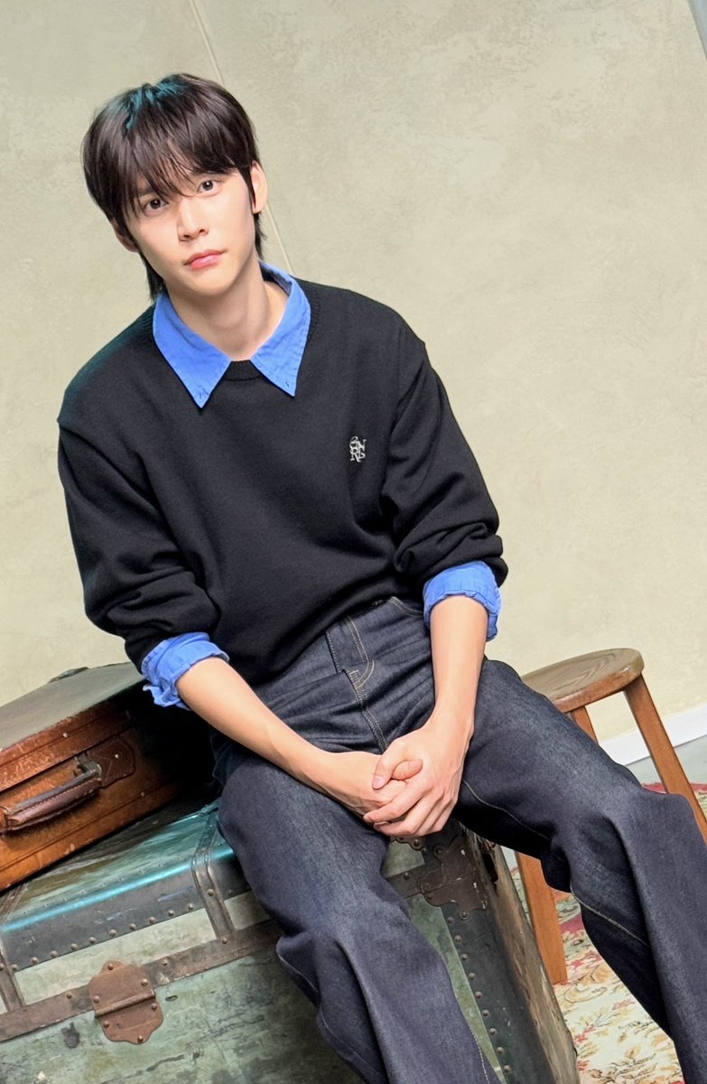 RIIZE_JPN's tweet photo. 😕…💬

#RIIZE #ライズ #Crocs #クロックス 
#EUNSEOK #ウンソク https://t.co/26NYqeu7Wn
