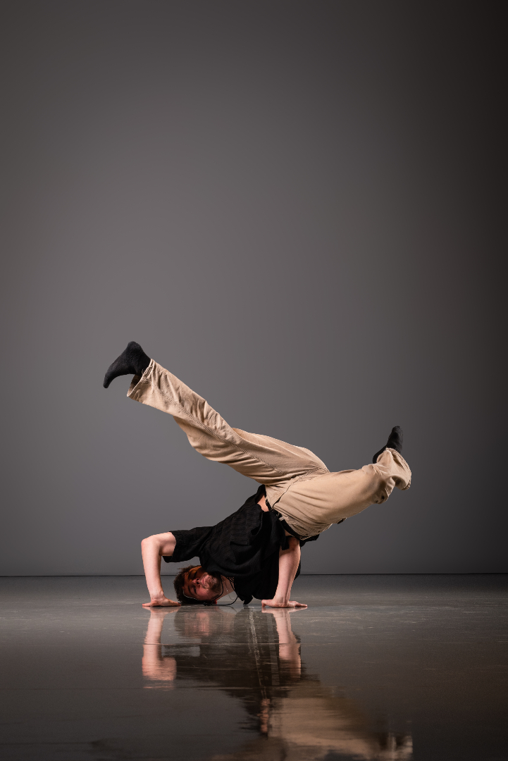 Join us for April's Pro Class, led by George Burton!⁠
⁠
📍The Point Eastleigh⁠
🗓️Monday 28th April
⏰19.30pm-20.45pm⁠
⁠
🎟️ book: zoielogic.co.uk/pro-class/
💰£5⁠
⁠
Pro Classes are regular dance classes for experienced dancers. Whether you’re studying, working in the arts, or