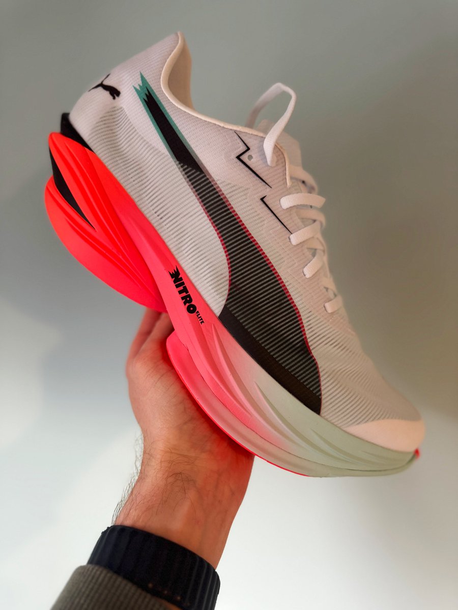liammmccarthy's tweet image. Embargo lifted. Preparing for @bostonmarathon and @LondonMarathon with these - as part of @PUMARunning PROJECT3 - has been a game changer @sweatscience.
A new era of super shoes has arrived 👋 👟
outsideonline.com/health/trainin…