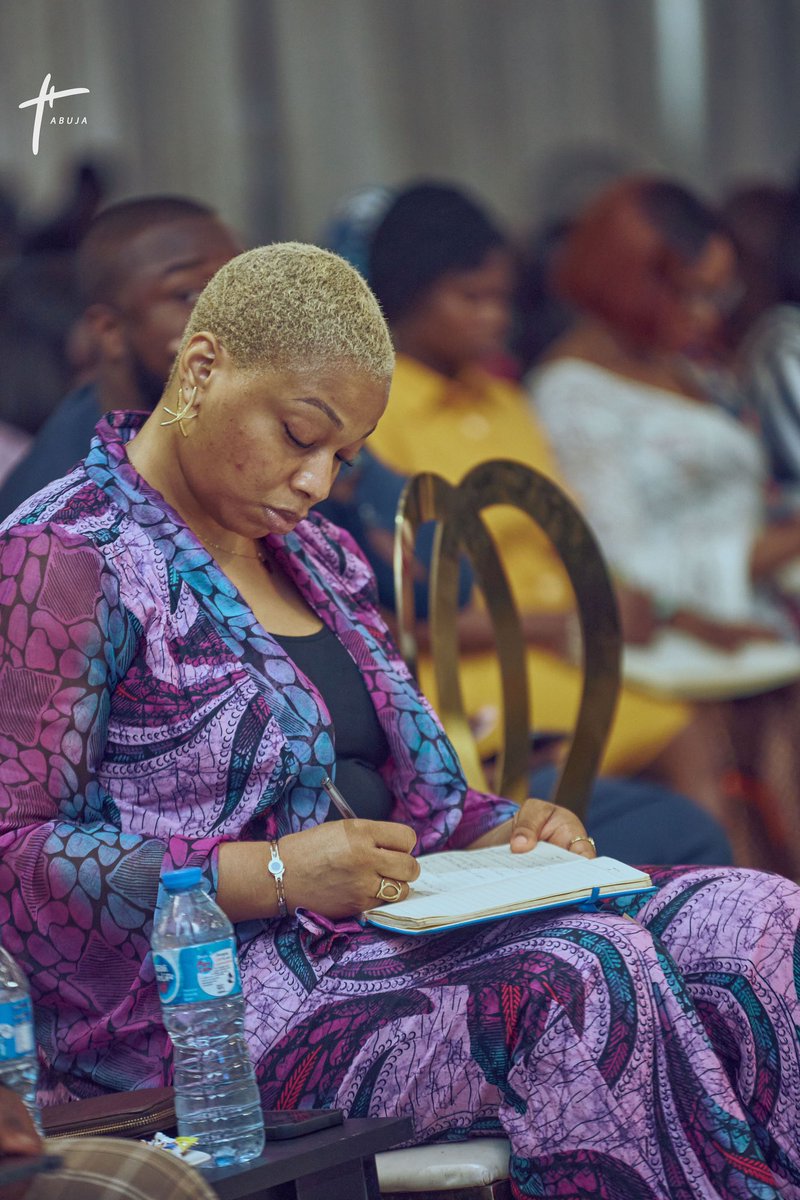 Harvestersabj's tweet photo. Thereโs something so calming about being in a room full of people listening to Godโs word. It brings peace, hope, and light to the heart.
Godโs word reminds us that no matter what we face, weโre never alone. Stay close, stay lifted.
#harvestersabuja #harvestersng #godword https://t.co/grFN89iMUi