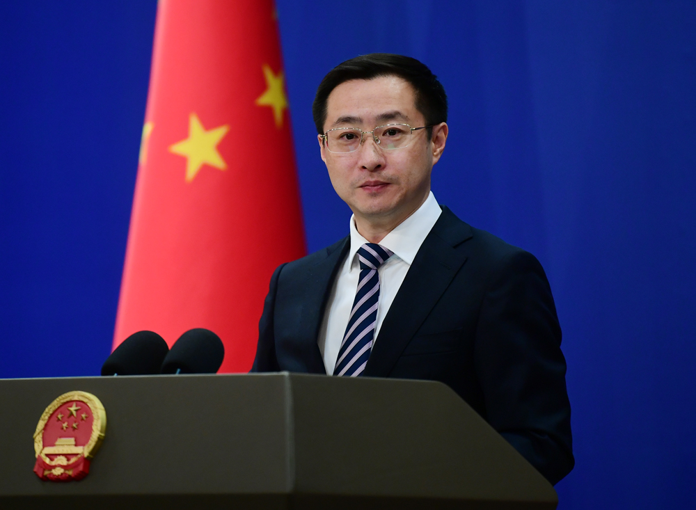 China and Malaysia have signed the agreement on mutual visa exemption for holders of official and ordinary passports. This will boost cross-border travel and interactions and cooperation in various fields, and facilitate the building of a China-Malaysia community with a shared