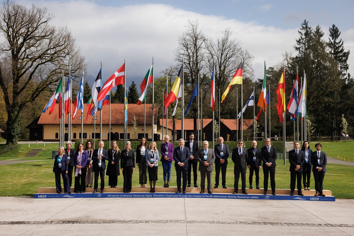 🇸🇮 Slovenia hosted the first event of its presidency of the #MED9 group of European Mediterranean countries at Brdo pri Kranju. The central focus was the pressing issue of (legal) migration within the broader Mediterranean region, and how to transform the negative phenomenon of