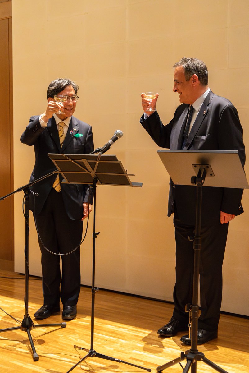Villa Kujoyama ・ヴィラ九条山 (@villakujoyama) on Twitter photo 🎉Le 14 avril, la Villa Kujoyama fêtait 10 ans de résidences métiers d'art, grâce au soutien de <a href="/Fondation_BS/">Fondation Bettencourt Schueller</a> !
🎉4月14日に、ベタンクールシュエラ財団の支援により、ヴィラ九条山は工芸レジデンス10周年を記念しました!
<a href="/IFParis/">Institut français</a> <a href="/ifjapon/">フランス大使館文化部/アンスティチュ・フランセ</a> 🎉Le 14 avril, la Villa Kujoyama fêtait 10 ans de résidences métiers d'art, grâce au soutien de <a href="/Fondation_BS/">Fondation Bettencourt Schueller</a> !
🎉4月14日に、ベタンクールシュエラ財団の支援により、ヴィラ九条山は工芸レジデンス10周年を記念しました!
<a href="/IFParis/">Institut français</a> <a href="/ifjapon/">フランス大使館文化部/アンスティチュ・フランセ</a>