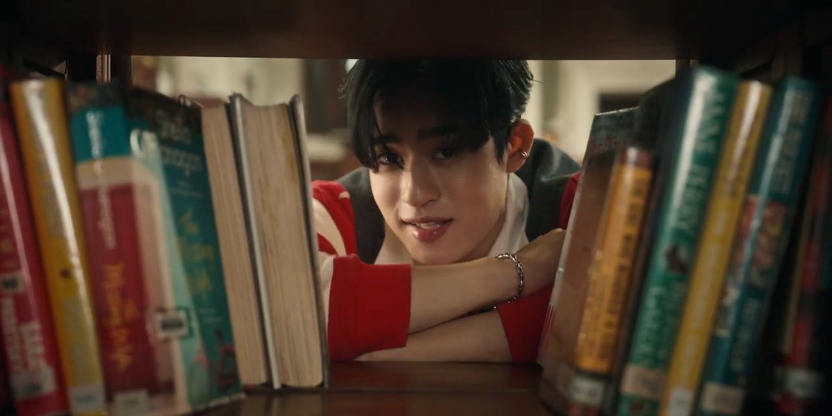 Nest1406's tweet image. His beautiful bambi eyes🥺🫠
#LessonOneMV
#BoysInLoveSeries
#barcodetin #Tinnasit