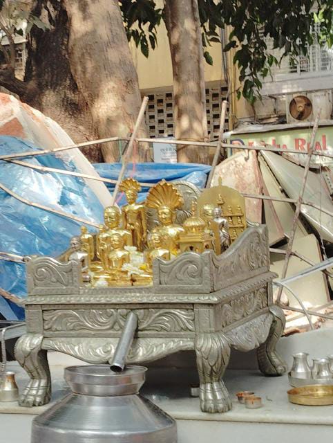 jainismjewells's tweet photo. Vileparle jain mandir Demolition⛔️
@mybmc @mybmcWardKE did all that it could do to demolish jain mandir under the influence of shetty, the owner of Ram krishna restaurant who wanted to start Bar in the premises ,but due to mandir he couldn't get the license & thus he played this foul game of demolishing the mandir by finding few petty issues in the land where the temple is situated.
●The court had also questioned BMC way of working for conducting such early morning demolition and didn't wait for the courts order till 11.00 a clock.
● bjp MLA @parag_alavani  was also reached out to just stop the Demolition for few hours until the stay comes but he didn't intervened
●But since bmc was under Influence, they did what they wanted to.
This is the same BMC who can't see the other illegal structures or mandir or mosques which are built on road.
●But a jain temple which was inside the society caused them so much trouble that they started Demolition early morning itself widout letting jains remove the idol and jinvani ( sacred jain texts)
 @MumbaiPolice @Dev_Fadnavis