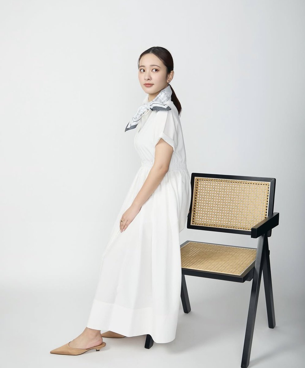 A9Nkx's tweet photo. 🟧アナウンサーニュース🟧
林田美学(日本テレビ)

人気の春夏シャツドレス.
ウエストのシャーリングで、楽にフィット&amp;フレアが叶う1着です🌸

#林田美学 #河出奈都美
#audire #アウディーレ #春服 https://t.co/mMf2o7r1uT