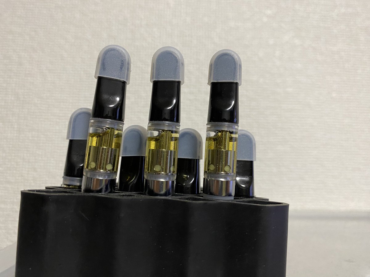 新リキッドプレゼント企画開始🔥
参加条件
1 このアカウントをフォロー🌱
2 このツイートをリツイート✌️
3レビューをいただける方🎉

CRDHリキッド80%を一名様に
期間　4/17-4/20まで！！
たくさんのご参加よろしくお願いします🙇

#プレゼント企画
#CRDH
#リキッド
#新発売