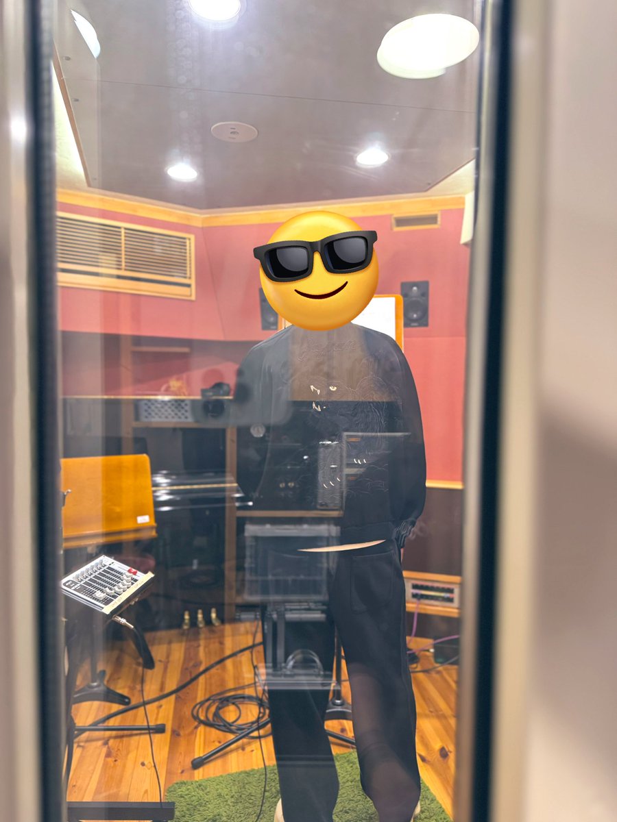 limodom's tweet photo. 🔥🎤🔥 https://t.co/qXJ0p5Kxui
