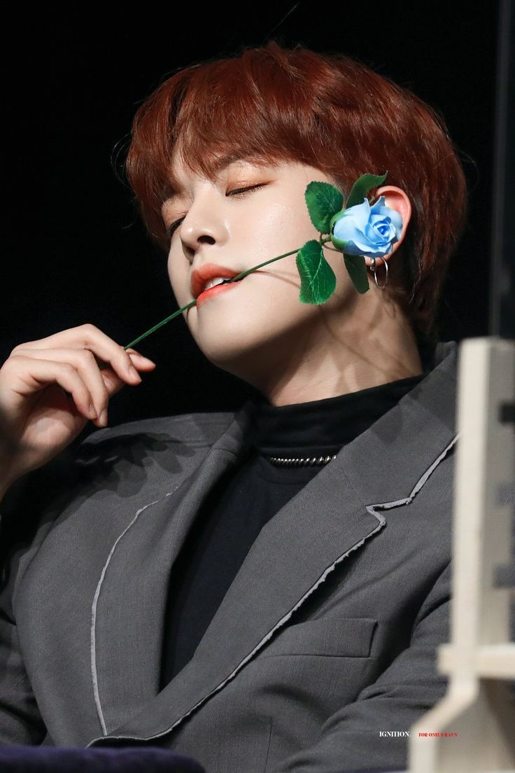Arwens_RVkitty's tweet photo. #RAVN #레이븐 #김영조 #レイブン #RV Memory 🌹 https://t.co/JwMQjReSXs