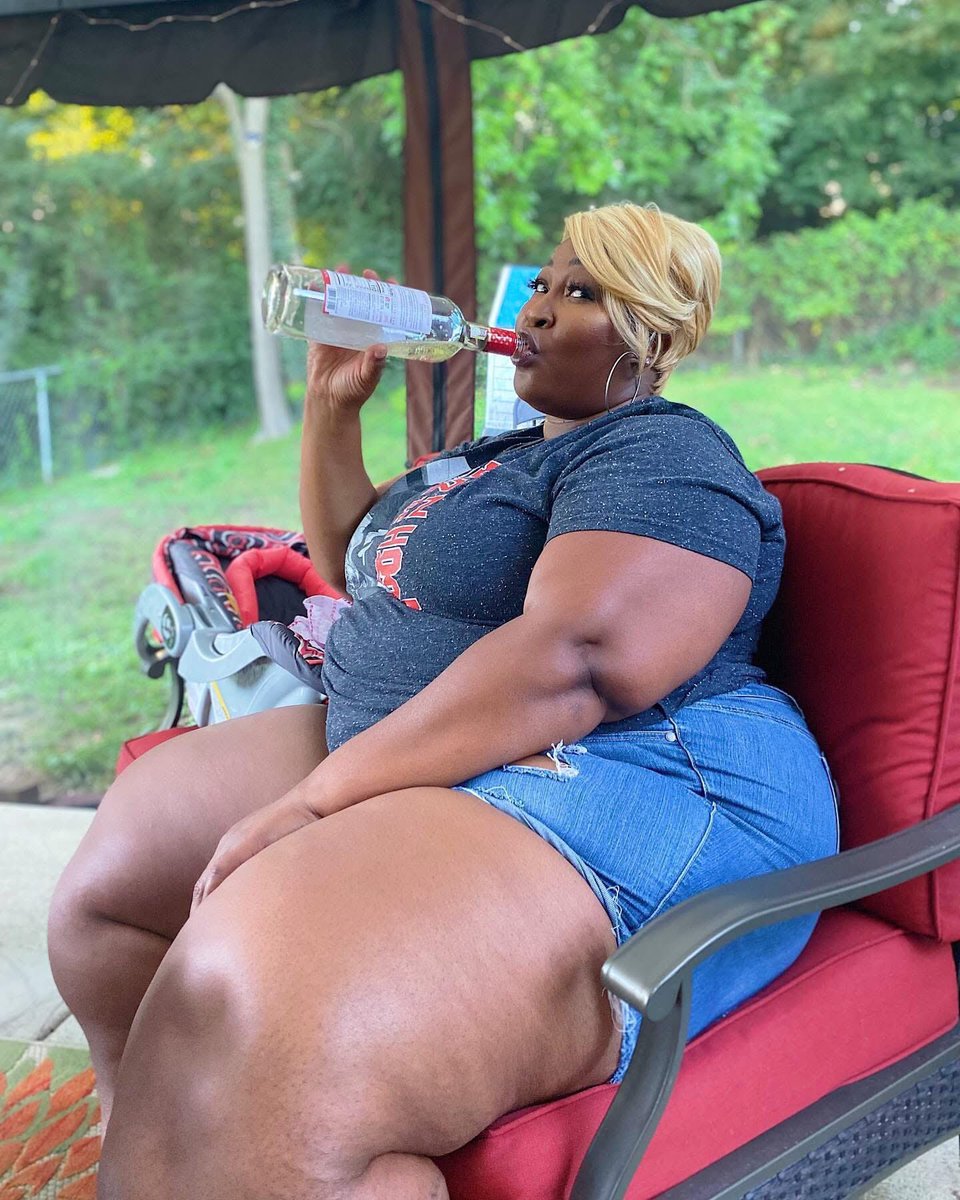 bbw_bigbeautifulworld tweet media