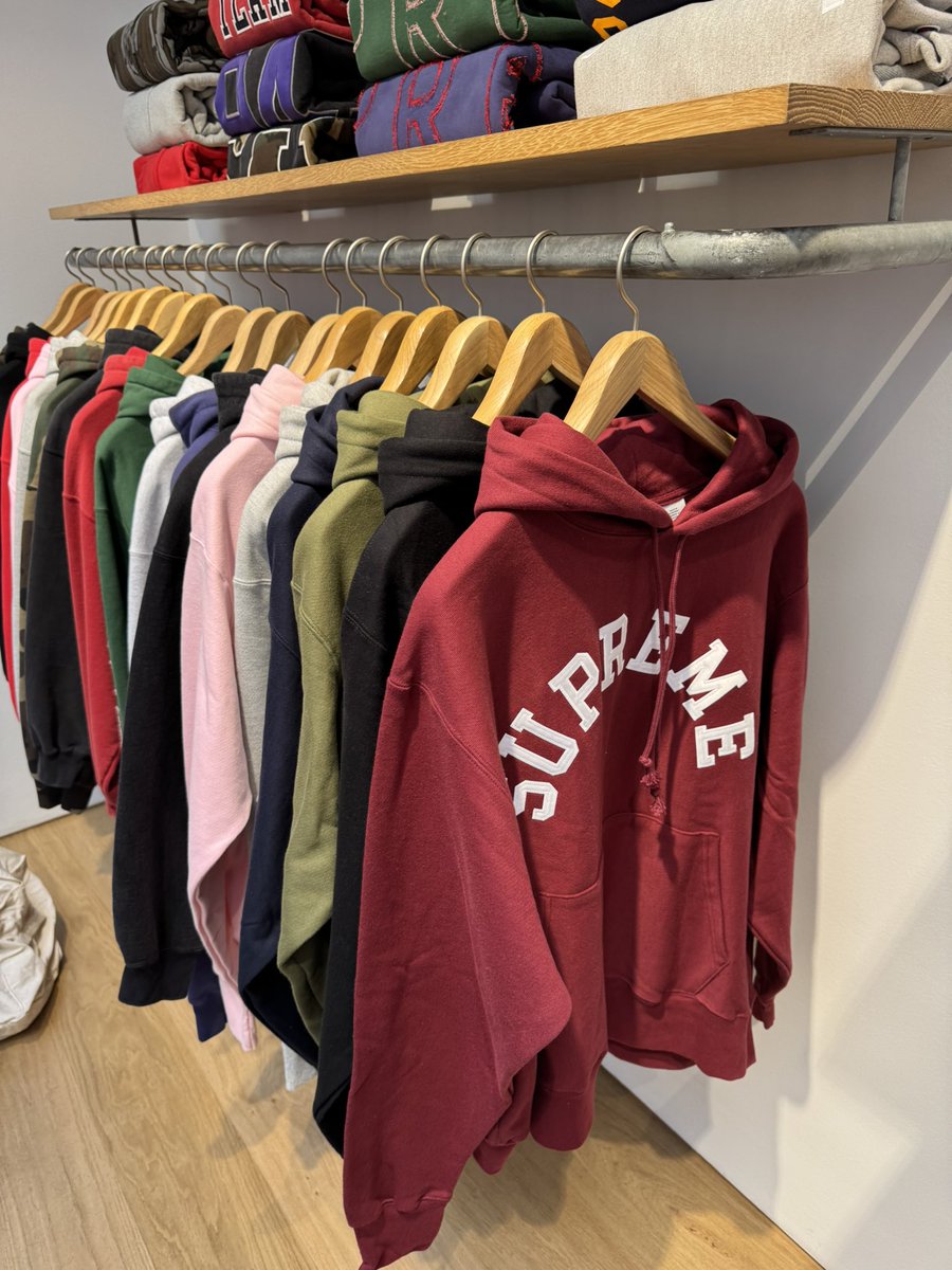 Supreme Drops tweet media