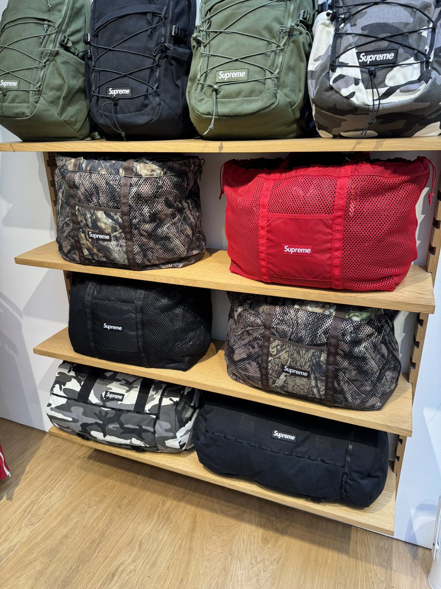 Supreme Drops tweet media
