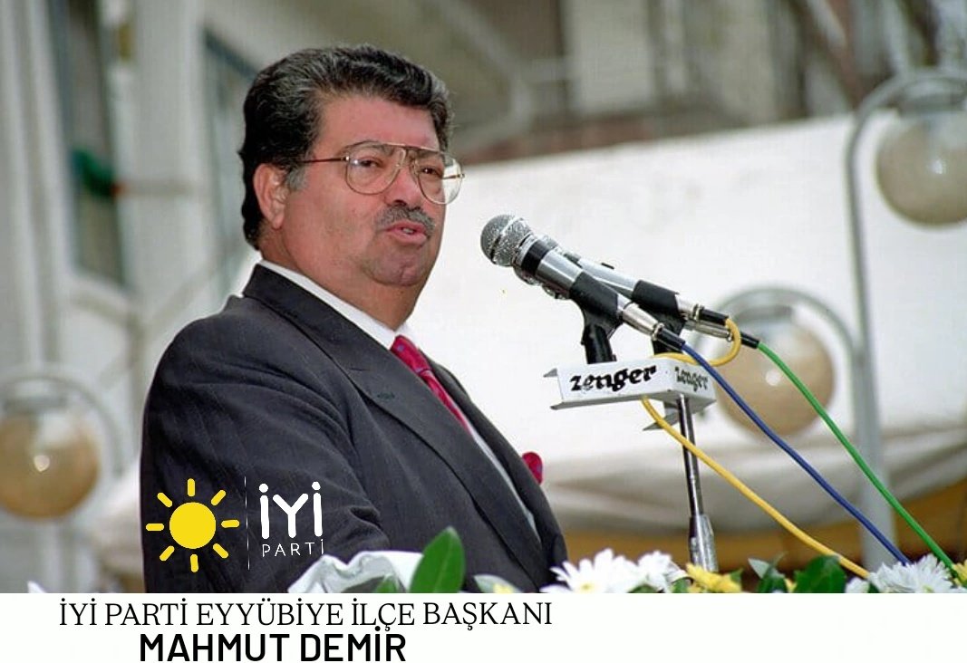 8. Cumhurbaşkanımız merhum #TurgutÖzal'ı vefatının yıl dönümünde saygı ve rahmetle anıyoruz.
<a href="/aefakibaba/">Dr. Ahmet Eşref FAKIBABA</a> <a href="/AliErogllu/">Ali £roğlu</a> <a href="/MDervisogluTR/">Müsavat Dervişoğlu</a> <a href="/iyikulisresmi/">İYİ Kulis</a> <a href="/iyiparti/">İYİ Parti</a> <a href="/iyiparti_urfa/">İYİ PARTİ Ş.URFA İL BAŞKANLIĞI,</a> <a href="/HasanToktasTR/">Hasan Toktaş</a> <a href="/iyiphaber/">İYİ Haber</a>