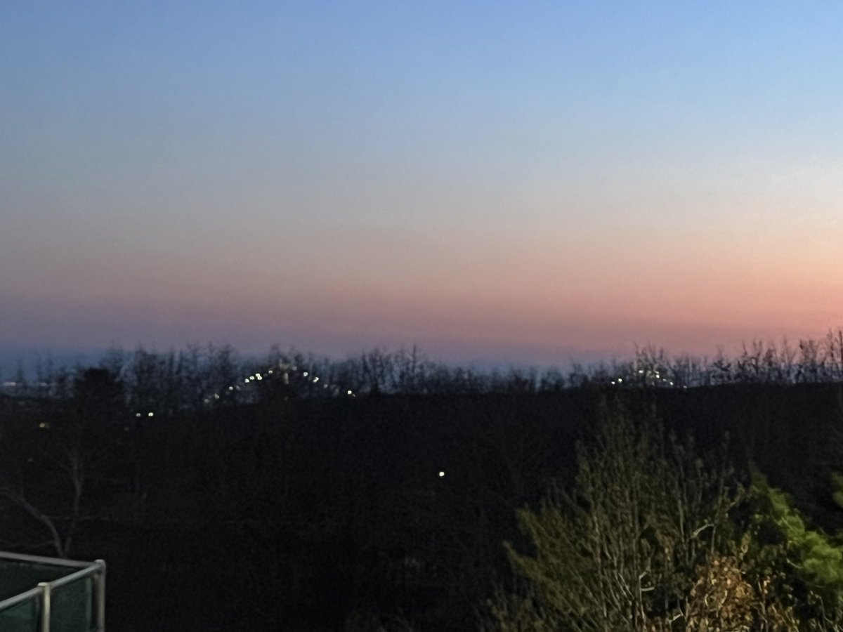 T2ninja's tweet photo. 新しい職場は高台にあって...
綺麗な景色が見れそうで、楽しみです。
#イマソラ https://t.co/mZuezdg7kq
