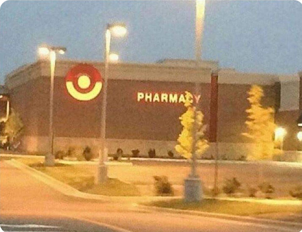 PokeDailyPost's tweet image. Finally found a Pokémon Center...