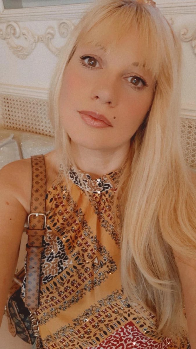 Da oggi su X il mio profilo ufficiale.... Baci Lisa 

#LISA #lisapanetta #giovedìsanto #news #notizie