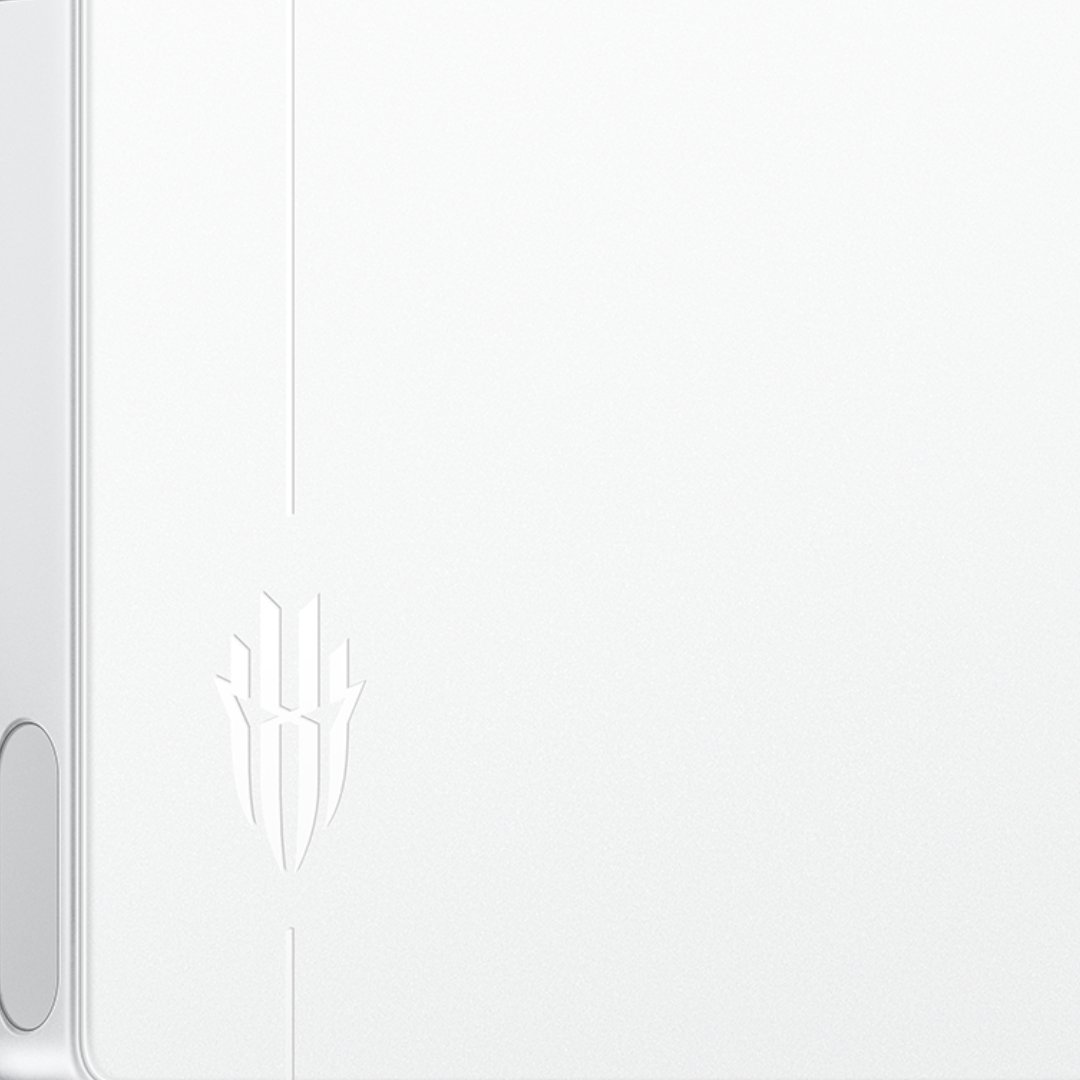 redmagicgaming's tweet photo. The #REDMAGIC10Air is coming in 3 amazing colors.
Let us know which one’s calling your name. https://t.co/UHuYxKw5Oc