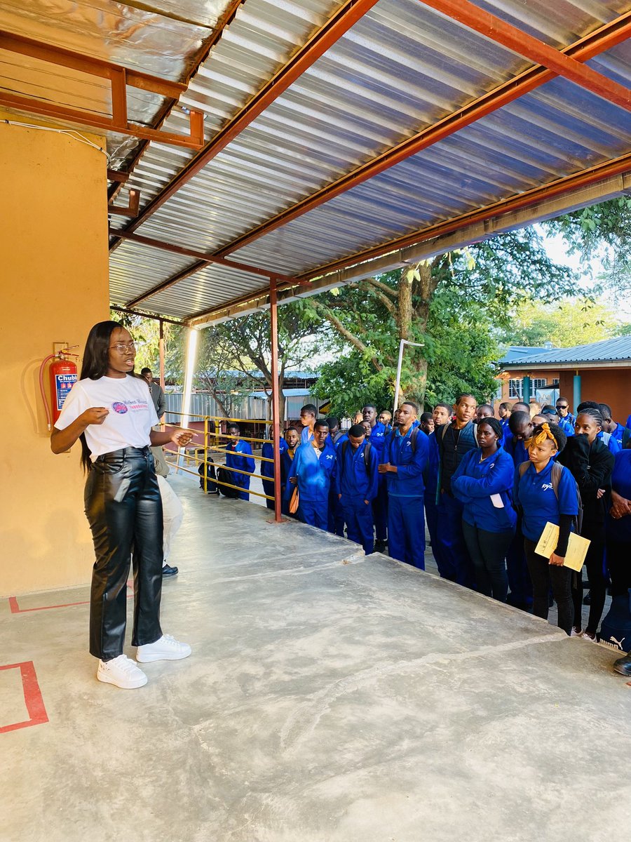 kayectrust's tweet image. 🌸 Special Visit from Senia Puis! 🌟
Today we hosted Senia Puis, Miss Namibia Top 20 finalist and founder of Mose Bloom Foundation. She spoke on reproductive health, girl empowerment, and supporting the boy child.
Thank you for inspiring our trainees!
#SeniaPuis #YouthEmpowerment