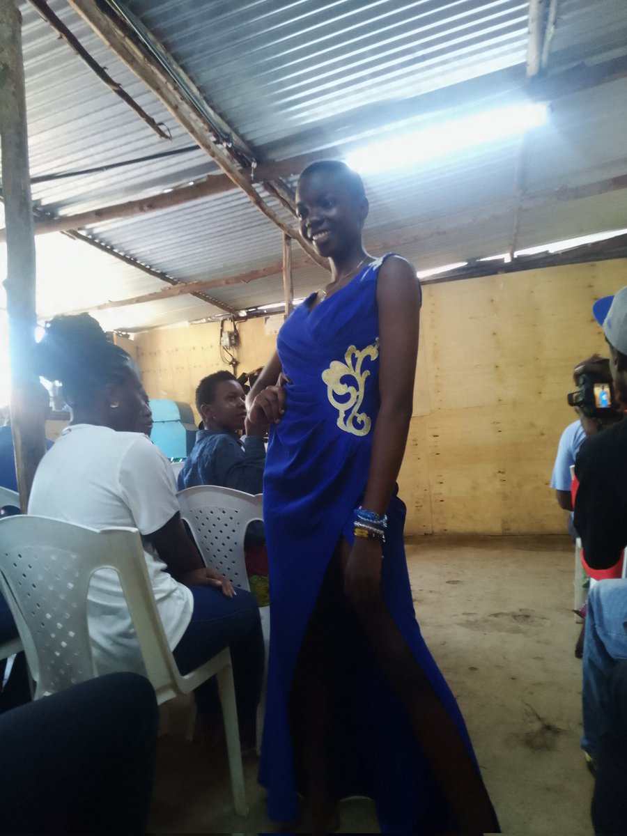 One of the few youths  of @KamakowaJamtakaCBO entertaining fellow youths and few <a href="/Shofco/">Walt Shofner</a> official during the inception #YouthVoiceAndEmpowerment
    
#JamtakaCares