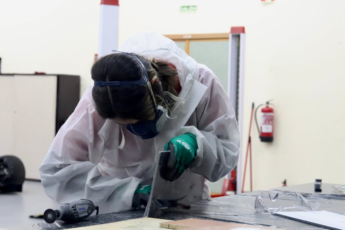 UniovieRacing's tweet photo. 🔧⚡ Aunque esta semana no haya sido lectiva… ¡en el taller no se para! 💪
#uniovietechracing #uniovi #FormulaStudent #fss #fssteam https://t.co/8qmTt0MEnt