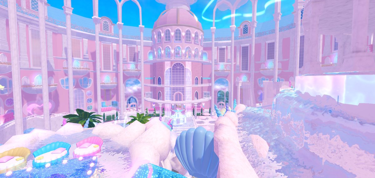 Exciting new adventures await you in Royale High! ✨

Campus 4 is officially HERE! Attend new classes, meet new friends, grab lunch to keep your hunger at bay, relax and study by the fountain and make sure to check your schedule so you aren’t late! 💖

Registration is officially