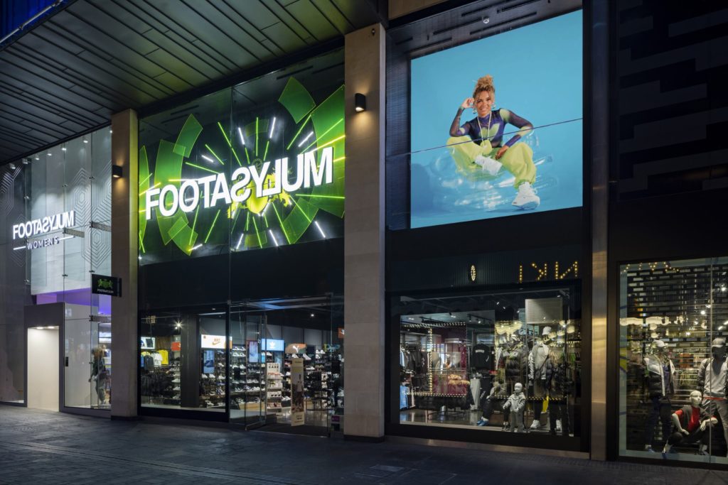 Did you know that we are one of the UK’s leading #LED display screen solutions providers to the #retail, #hospitality &amp; #leisure, #corporate &amp; #construction sectors? Get in touch if you're interested in how LED display screens can enhance your next project! #digitaldisplay #PPDS