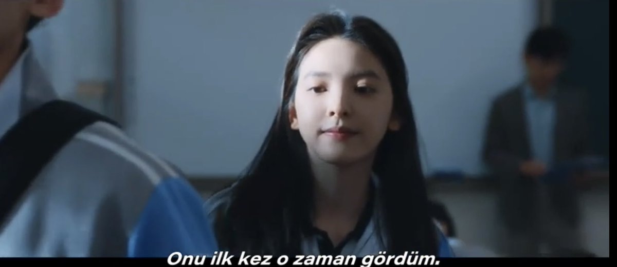 teachmesensei_'s tweet image. lise yıllarında çıkmışlar o yılların dizide gösterilmesini sevdim aynı zamanda okula ait anıları izlemesi de keyifli oluyor #FirstFrost