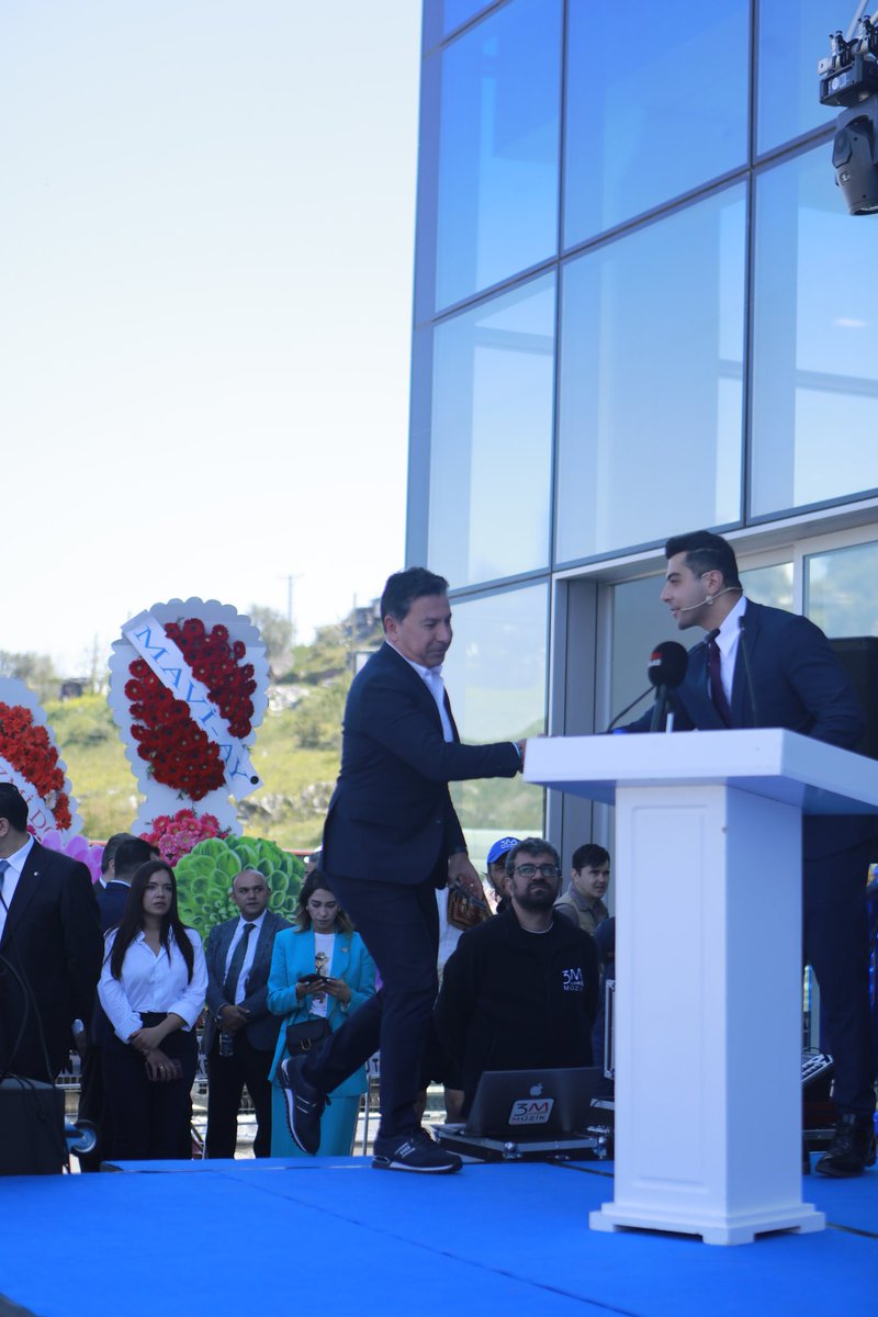 Sunuculuğunu yapmaktan onur duyduğum, Ford Helvacıoglu Bodrum açılış töreni; Koç Holding Yönetim Kurulu Başkanı Sn. Ali Koç, Muğla Valisi Sn. İdris Akbıyık, Muğla Büyükşehir Belediye Başkanı Sn Ahmet Aras'ın tesrifleriyle gerçekleşti..