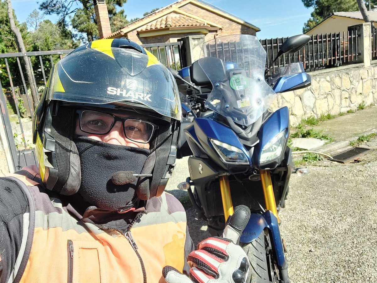 FranBcnMad's tweet photo. #DeRuta #LaMejorTerapia #YamahaTracer900GT 🏍️ 💨 ✌🏽 https://t.co/GOobFVdvvr