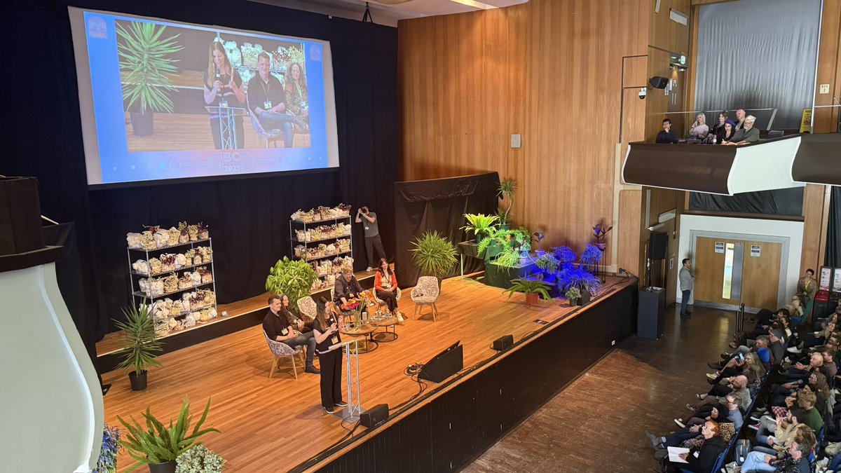 KnowDrugsNet's tweet image. I’ll be live Skeeting from Breaking Convention 2025 over the next 3 days. Go to  @cara.lavan.bsky.social on Blue Sky for live and direct threads.