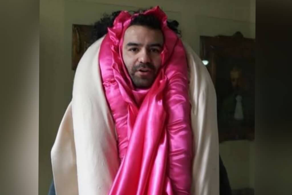 henrybugalho's tweet image. Até o Mamãefalei vai conseguir debater por escrito.

Antes, ele precisava do Ricardo Almeida.
Agora, é só pedir pro ChatGPT.
Novo ensaio sobre IA, autoria e o colapso da autoridade literária.

Confira: henrybugalho.com/2025/04/ia-e-a…

#Mamãefalei #ChatGPT #autoria #inteligenciaartificial