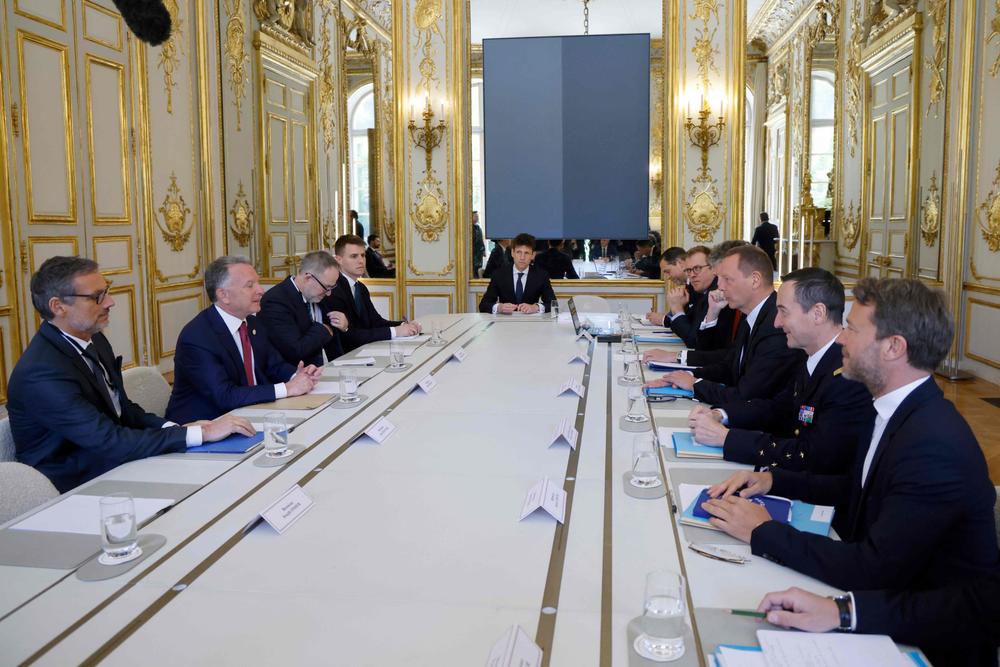 Macron’s diplomatic advisor, Emmanuel Bonne, met Steve Witkoff at the Élysée Palace in the presence of representatives from the United Kingdom and Germany.