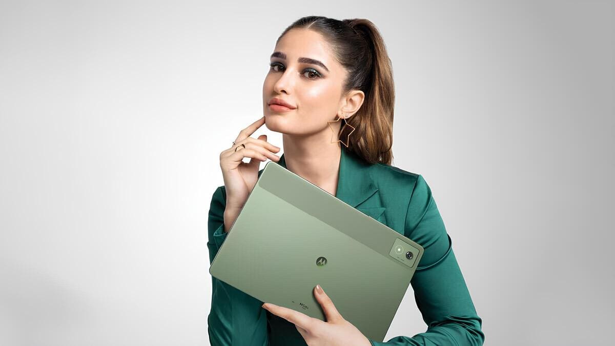 CeotechI's tweet image. Motorola lancia Moto Pad 60 Pro e Book 60 in India
#Android14 #Dimensity8300 #IntelCore5210H #IntelCore7240H #Intrattenimento #Laptop #MotoBook60 #MotoPad60Pro #Motorola #Multitasking #Notizie #Pantone #Produttività #Tablet #WIFI7 #Windows11
ceotech.it/motorola-lanci…