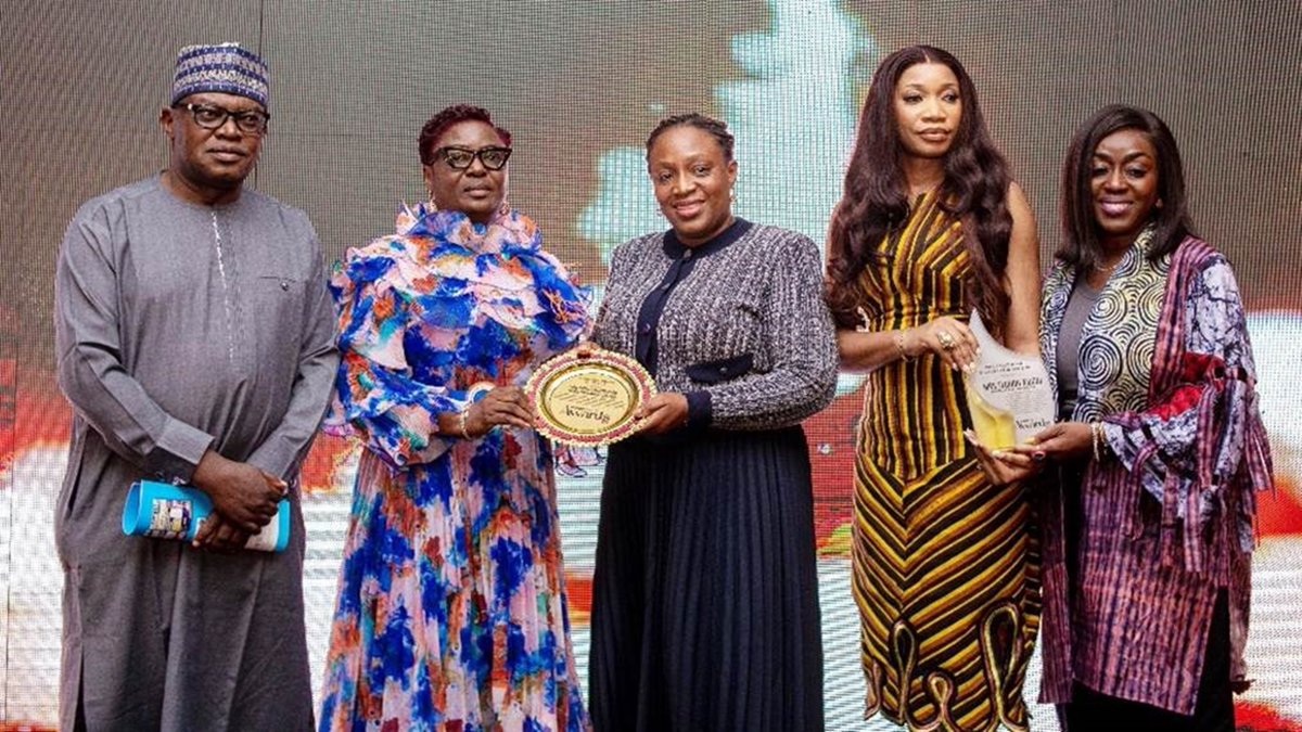 🏆 🏆 SNEPCo named Major Oil Company of the Year by Energy Times for its contributions to deep-water Oil and Gas development and the industry in general.

🏆 Past MD, Elohor Aiboni also gets Amazon of Nigeria’s Oil sector

#TeamShell 
#PoweringProgress 

go.shell.com/44wk5G2