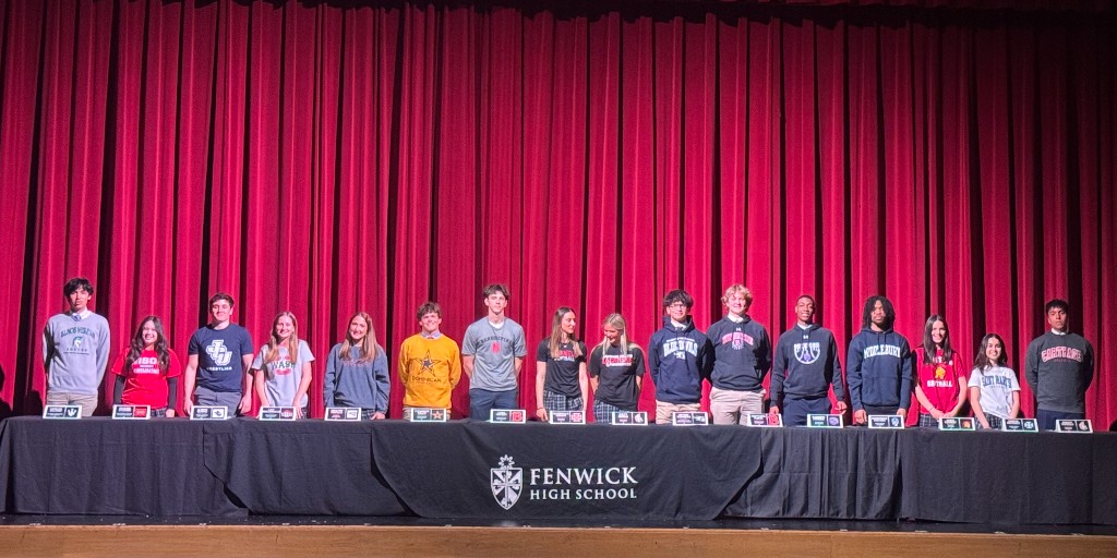 National Signing Day: Sixteen #FenwickFriars from the Class of 2025 committed to continuing their sports careers in college. Congratulations!

⚽Samuel Allaire - Illinois Wesleyan University
🏊Shaira Stoner - Milwaukee School of Engineering
🤼Aiden Burns - John Carroll University