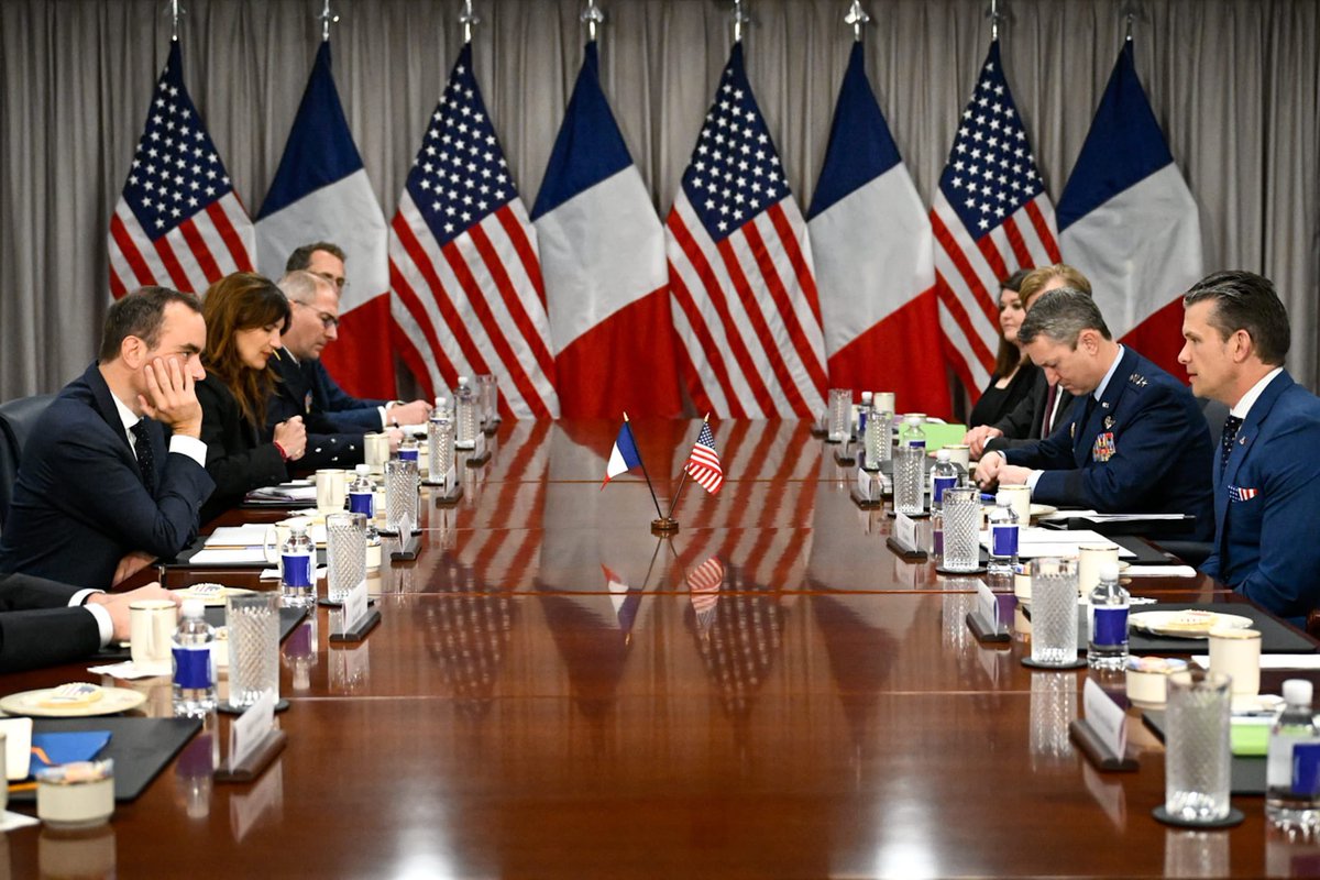 Sébastien Lecornu (@seblecornu) on Twitter photo À Washington, discussions productives avec mon homologue Pete Hegseth <a href="/SecDef/">Secretary of Defense Pete Hegseth</a>
Échanges sur la situation au Proche et Moyen-Orient et nos efforts pour la stabilité et la sécurité dans la région :
- Mer Rouge : volonté partagée de préserver la liberté de circulation maritime
- À Washington, discussions productives avec mon homologue Pete Hegseth <a href="/SecDef/">Secretary of Defense Pete Hegseth</a>
Échanges sur la situation au Proche et Moyen-Orient et nos efforts pour la stabilité et la sécurité dans la région :
- Mer Rouge : volonté partagée de préserver la liberté de circulation maritime
-